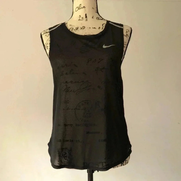 Nike Breathe Tank - Picture 2 of 6